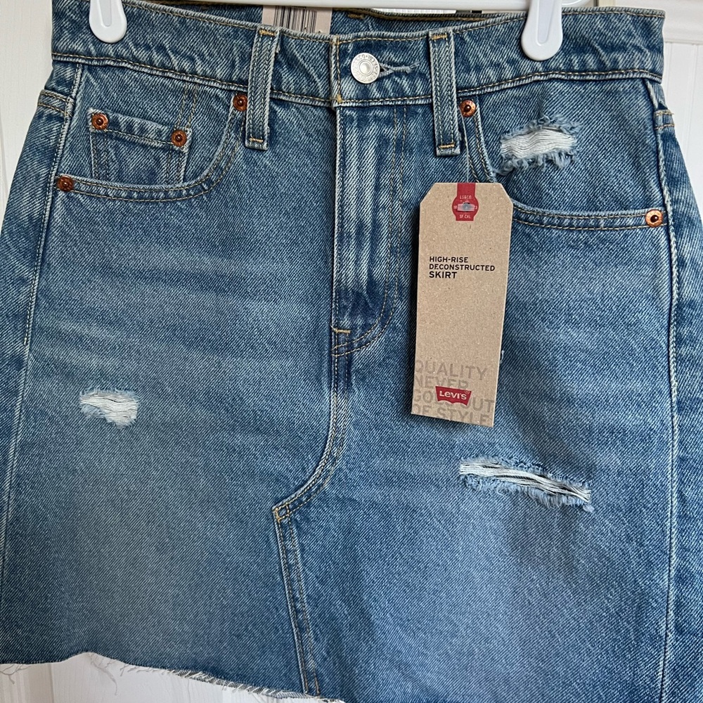 Levi’s High Waisted Denim Skirt